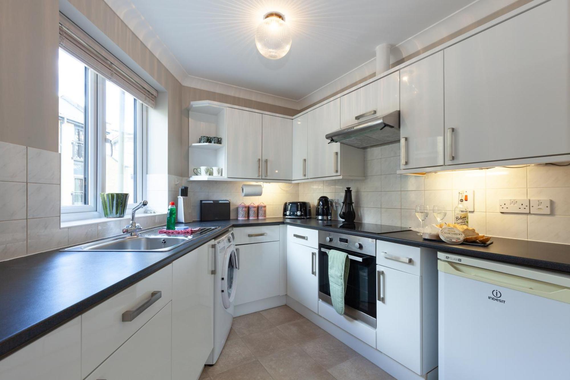 A Gem Nestled In The Heart Of Oxford With Parking! Apartment ภายนอก รูปภาพ