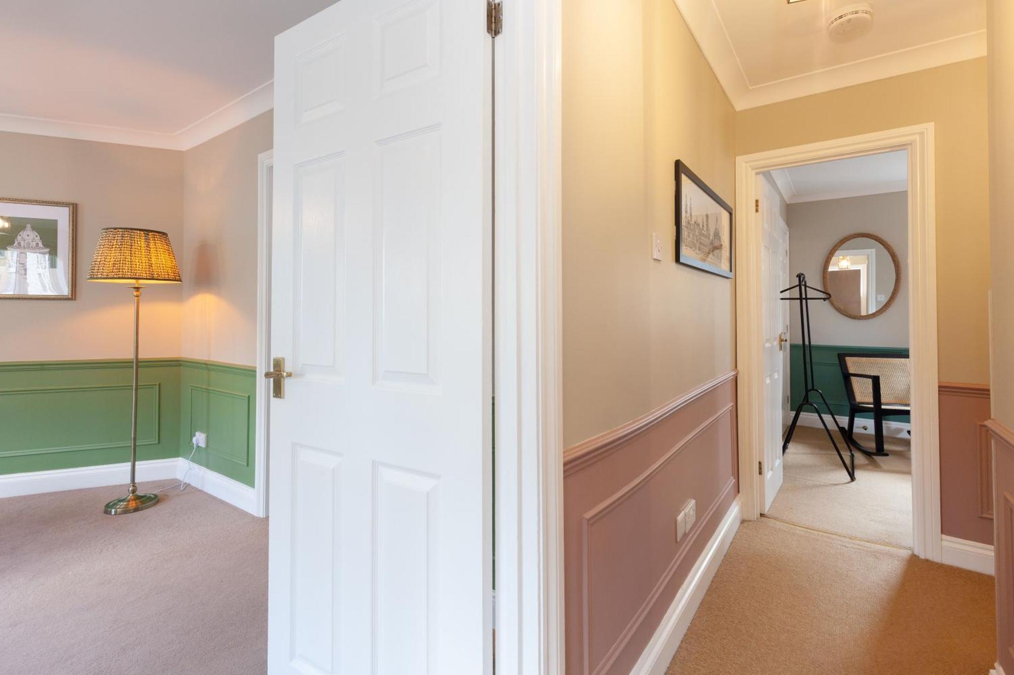 A Gem Nestled In The Heart Of Oxford With Parking! Apartment ภายนอก รูปภาพ